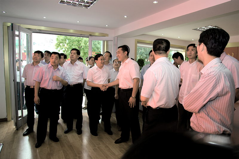 市委書記申長友來我廠指導(dǎo)檢查工作.png